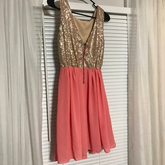 Rose Gold Sequin Prom/Homecoming/Formal Dress - Picture 3 of 5